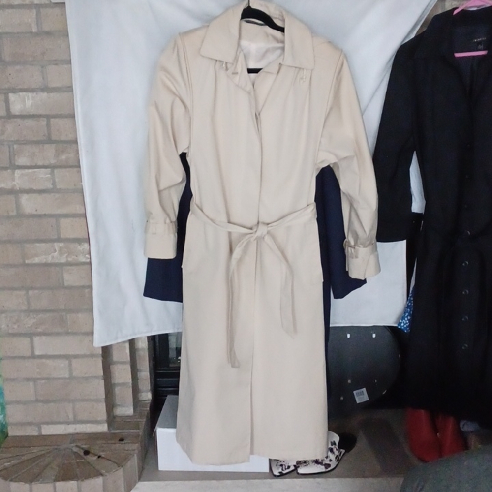 Utex Vintage trench coat. Made in Romania.